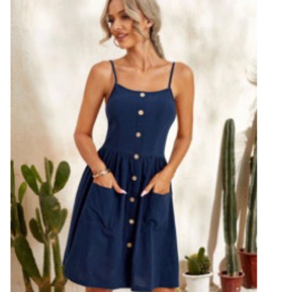 Button dual pocket cami dress